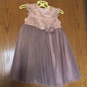 Girls dress